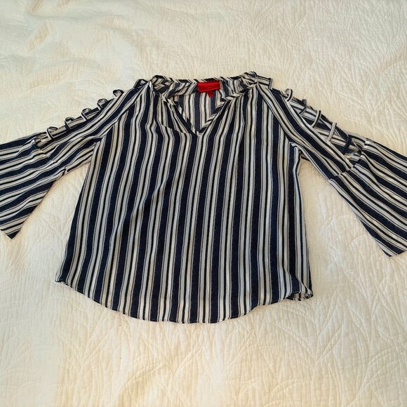Jennifer Lopez Blue and Whte Blouse Size M,  Cut-out long sleeves - Picture 1 of 3